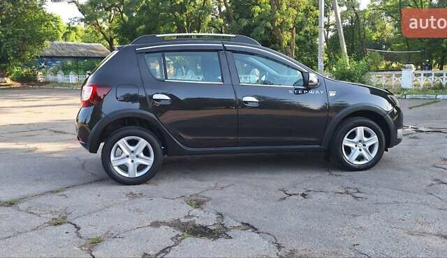 Черный Дачия Sandero StepWay, объемом двигателя 1.5 л и пробегом 184 тыс. км за 8900 $, фото 117 на Automoto.ua