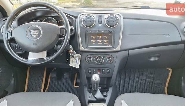 Черный Дачия Sandero StepWay, объемом двигателя 1.5 л и пробегом 184 тыс. км за 8900 $, фото 9 на Automoto.ua