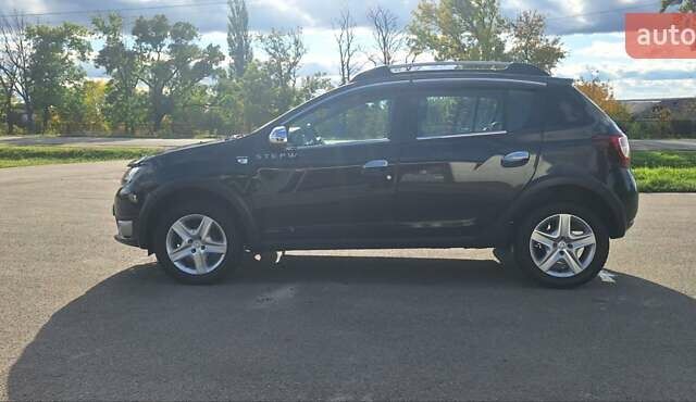 Черный Дачия Sandero StepWay, объемом двигателя 1.5 л и пробегом 184 тыс. км за 8300 $, фото 21 на Automoto.ua