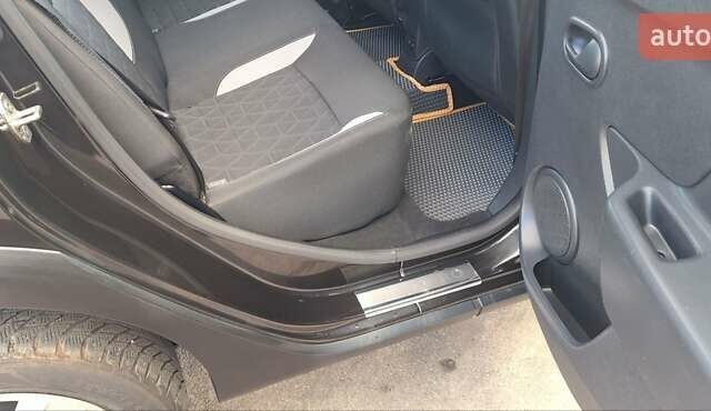Черный Дачия Sandero StepWay, объемом двигателя 1.5 л и пробегом 184 тыс. км за 8300 $, фото 75 на Automoto.ua
