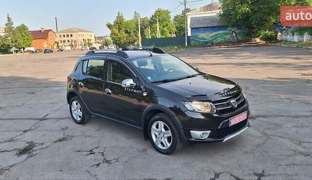 Черный Дачия Sandero StepWay, объемом двигателя 1.5 л и пробегом 184 тыс. км за 8900 $, фото 120 на Automoto.ua