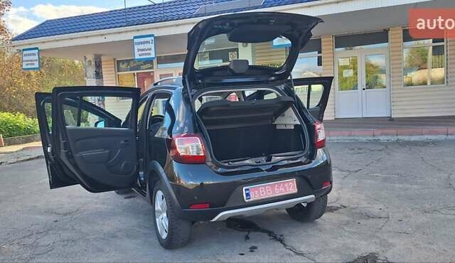 Черный Дачия Sandero StepWay, объемом двигателя 1.5 л и пробегом 184 тыс. км за 8300 $, фото 44 на Automoto.ua