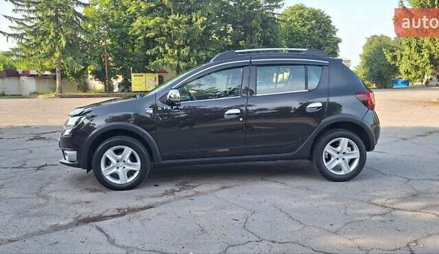 Черный Дачия Sandero StepWay, объемом двигателя 1.5 л и пробегом 184 тыс. км за 8900 $, фото 112 на Automoto.ua