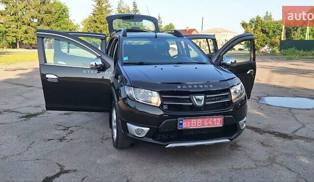 Черный Дачия Sandero StepWay, объемом двигателя 1.5 л и пробегом 184 тыс. км за 8900 $, фото 51 на Automoto.ua