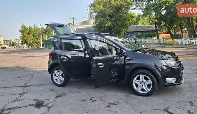 Черный Дачия Sandero StepWay, объемом двигателя 1.5 л и пробегом 184 тыс. км за 8900 $, фото 58 на Automoto.ua