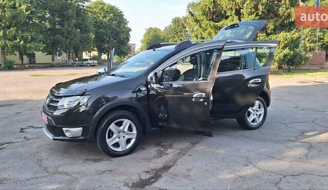 Черный Дачия Sandero StepWay, объемом двигателя 1.5 л и пробегом 184 тыс. км за 8900 $, фото 42 на Automoto.ua