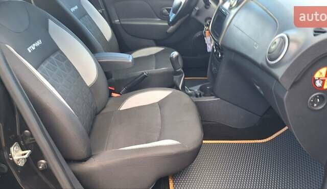 Черный Дачия Sandero StepWay, объемом двигателя 1.5 л и пробегом 184 тыс. км за 8300 $, фото 68 на Automoto.ua
