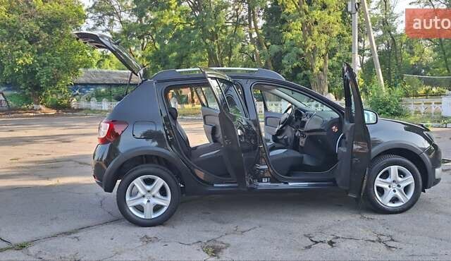 Черный Дачия Sandero StepWay, объемом двигателя 1.5 л и пробегом 184 тыс. км за 8900 $, фото 48 на Automoto.ua