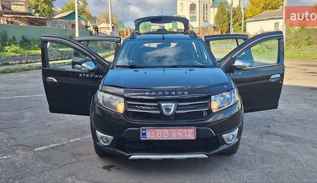 Черный Дачия Sandero StepWay, объемом двигателя 1.5 л и пробегом 184 тыс. км за 8300 $, фото 39 на Automoto.ua
