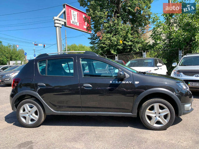 Черный Дачия Sandero StepWay, объемом двигателя 0.9 л и пробегом 211 тыс. км за 8180 $, фото 3 на Automoto.ua