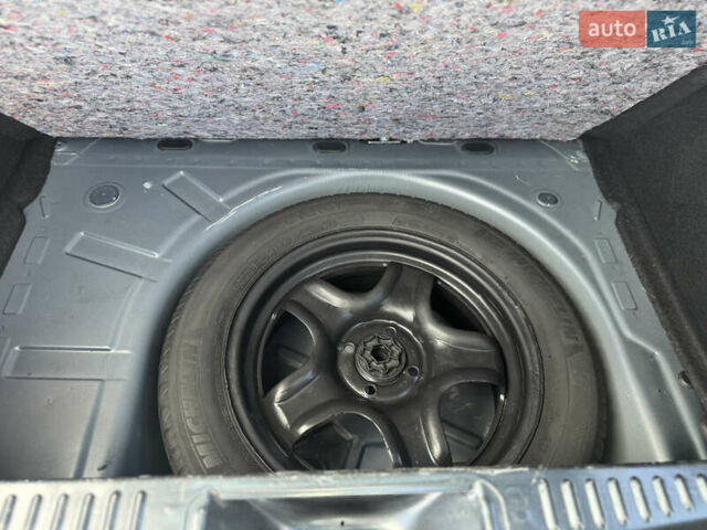 Черный Дачия Sandero StepWay, объемом двигателя 0.9 л и пробегом 73 тыс. км за 8400 $, фото 12 на Automoto.ua