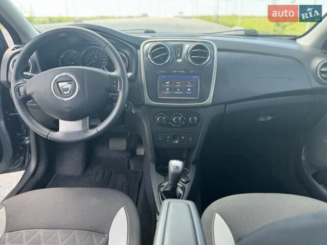 Черный Дачия Sandero StepWay, объемом двигателя 0.9 л и пробегом 73 тыс. км за 8400 $, фото 6 на Automoto.ua