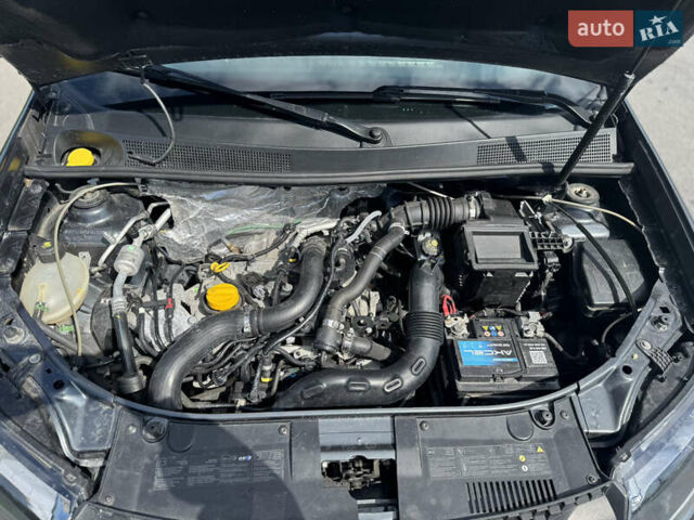 Черный Дачия Sandero StepWay, объемом двигателя 0.9 л и пробегом 73 тыс. км за 8400 $, фото 15 на Automoto.ua