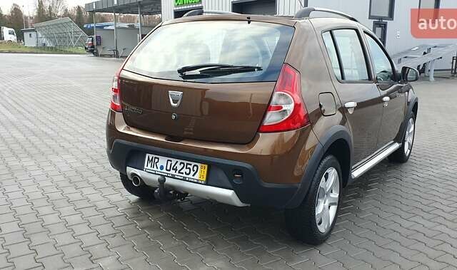 Коричневый Дачия Sandero StepWay, объемом двигателя 1.6 л и пробегом 164 тыс. км за 6850 $, фото 10 на Automoto.ua