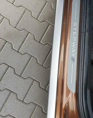 Коричневый Дачия Sandero StepWay, объемом двигателя 1.6 л и пробегом 164 тыс. км за 6850 $, фото 34 на Automoto.ua