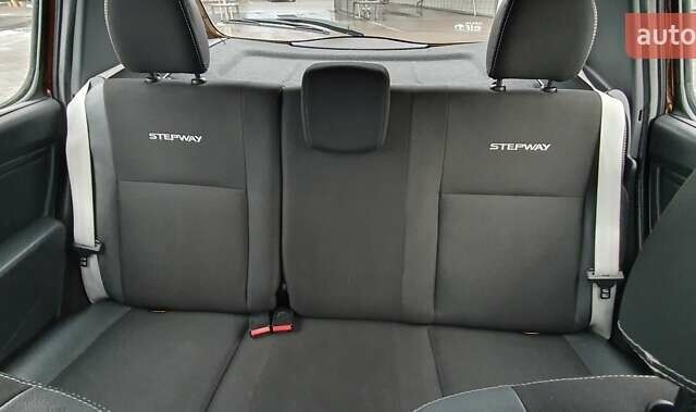 Коричневый Дачия Sandero StepWay, объемом двигателя 1.6 л и пробегом 164 тыс. км за 6850 $, фото 18 на Automoto.ua