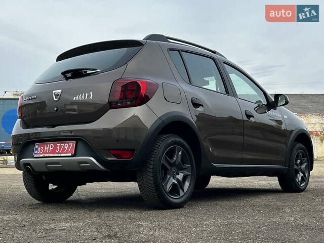 Коричневый Дачия Sandero StepWay, объемом двигателя 0.9 л и пробегом 137 тыс. км за 8699 $, фото 10 на Automoto.ua