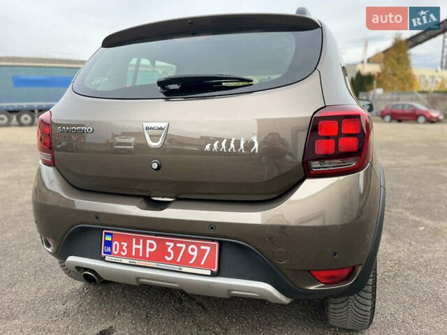 Коричневый Дачия Sandero StepWay, объемом двигателя 0.9 л и пробегом 137 тыс. км за 8699 $, фото 15 на Automoto.ua