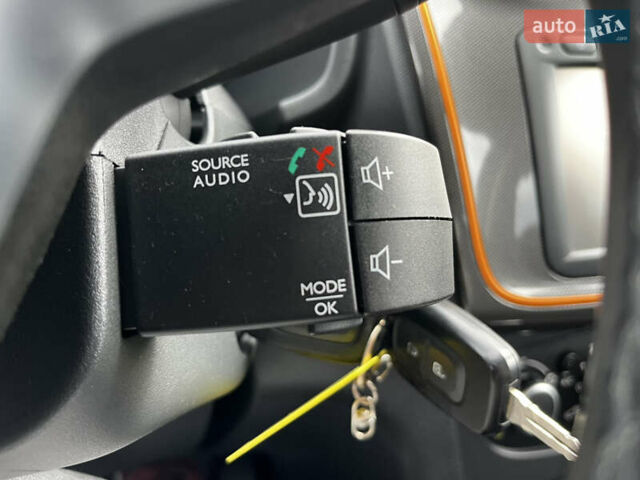 Коричневый Дачия Sandero StepWay, объемом двигателя 0.9 л и пробегом 137 тыс. км за 8699 $, фото 42 на Automoto.ua