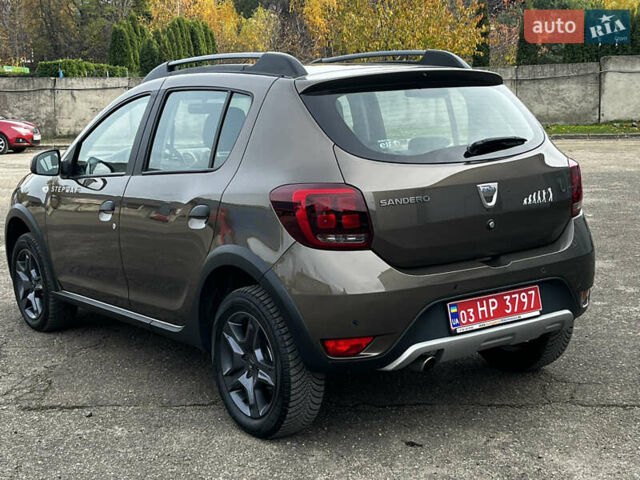 Коричневый Дачия Sandero StepWay, объемом двигателя 0.9 л и пробегом 137 тыс. км за 8699 $, фото 6 на Automoto.ua