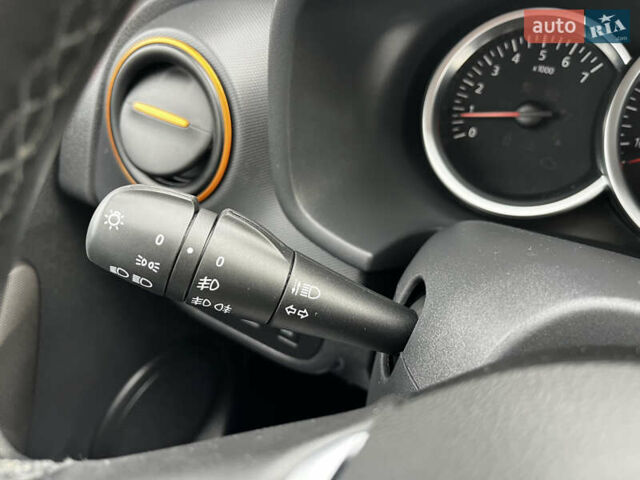 Коричневый Дачия Sandero StepWay, объемом двигателя 0.9 л и пробегом 137 тыс. км за 8699 $, фото 43 на Automoto.ua