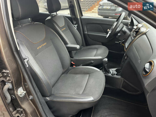 Дачия Sandero StepWay 2017 в Луцке на Automoto.ua Коричневый Дачия Sandero StepWay, объемом двигателя 0.9 л и пробегом 137 тыс. км за 8699 $, фото 32 на Automoto.ua