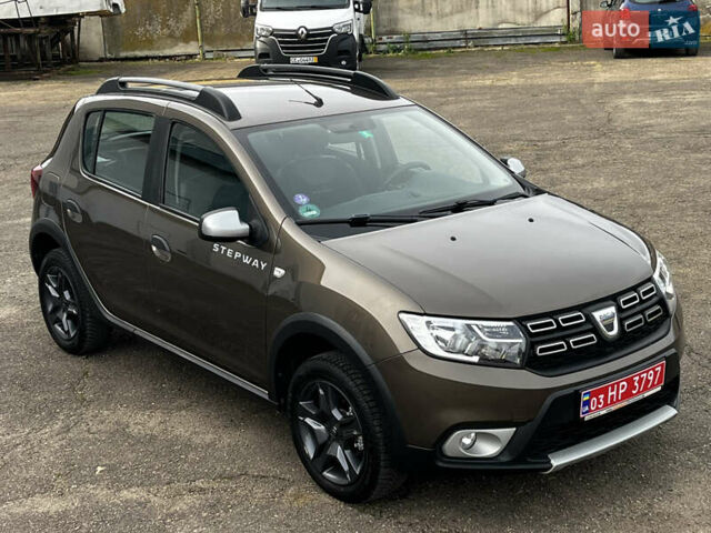 Коричневый Дачия Sandero StepWay, объемом двигателя 0.9 л и пробегом 137 тыс. км за 8699 $, фото 9 на Automoto.ua