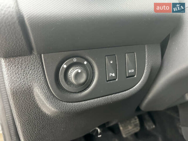 Дачия Sandero StepWay 2017 в Луцке на Automoto.ua Коричневый Дачия Sandero StepWay, объемом двигателя 0.9 л и пробегом 137 тыс. км за 8699 $, фото 23 на Automoto.ua