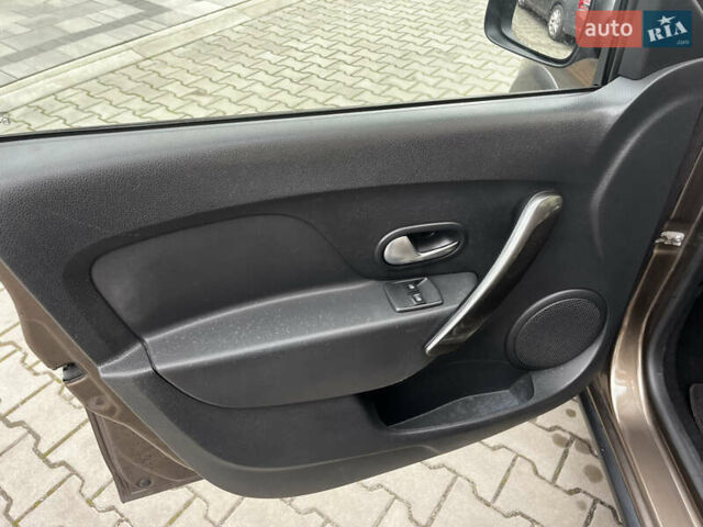 Дачия Sandero StepWay 2017 в Луцке на Automoto.ua Коричневый Дачия Sandero StepWay, объемом двигателя 0.9 л и пробегом 137 тыс. км за 8699 $, фото 22 на Automoto.ua