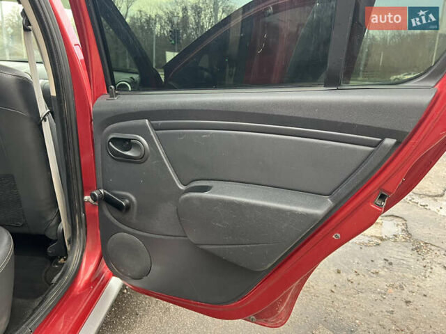 Красный Дачия Sandero StepWay, объемом двигателя 1.6 л и пробегом 100 тыс. км за 6700 $, фото 23 на Automoto.ua