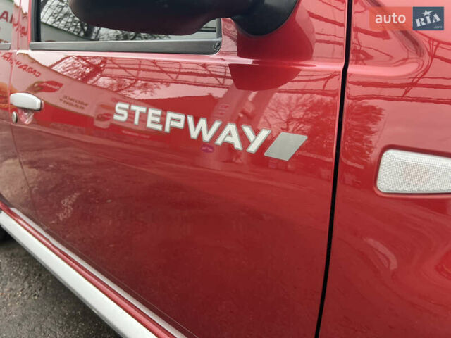 Красный Дачия Sandero StepWay, объемом двигателя 1.6 л и пробегом 100 тыс. км за 6700 $, фото 13 на Automoto.ua
