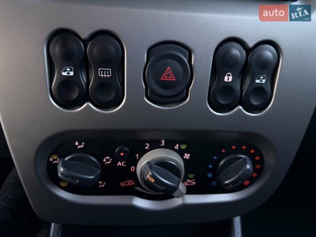 Червоний Дачія Sandero StepWay, об'ємом двигуна 1.5 л та пробігом 205 тис. км за 6700 $, фото 54 на Automoto.ua