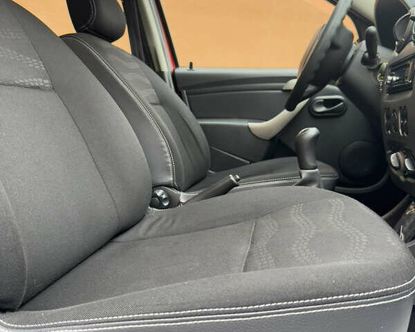Красный Дачия Sandero StepWay, объемом двигателя 1.6 л и пробегом 210 тыс. км за 5790 $, фото 49 на Automoto.ua