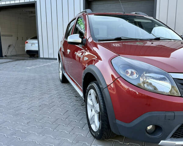 Дачия Sandero StepWay 2009 в Владимир-Волынский на Automoto.ua Красный Дачия Sandero StepWay, объемом двигателя 1.5 л и пробегом 205 тыс. км за 6700 $, фото 32 на Automoto.ua