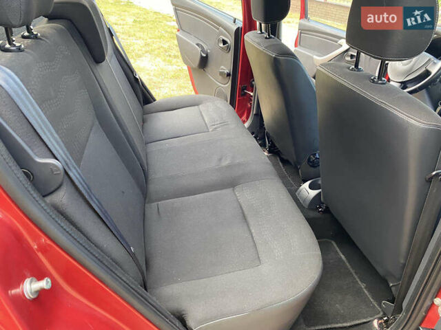 Красный Дачия Sandero StepWay, объемом двигателя 1.6 л и пробегом 167 тыс. км за 6500 $, фото 14 на Automoto.ua