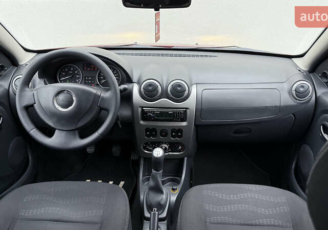 Красный Дачия Sandero StepWay, объемом двигателя 1.6 л и пробегом 207 тыс. км за 6650 $, фото 10 на Automoto.ua