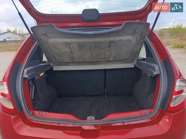Красный Дачия Sandero StepWay, объемом двигателя 1.6 л и пробегом 183 тыс. км за 5799 $, фото 7 на Automoto.ua
