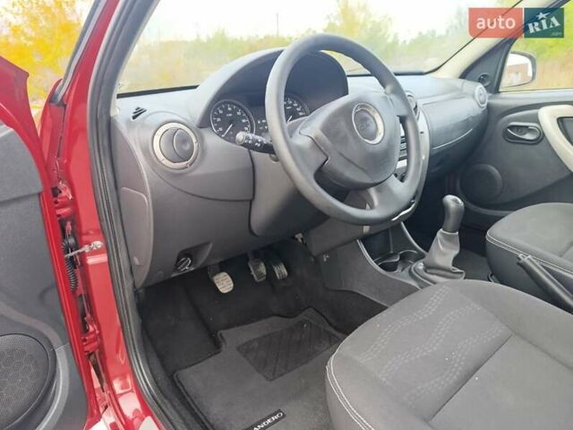 Красный Дачия Sandero StepWay, объемом двигателя 1.6 л и пробегом 183 тыс. км за 5799 $, фото 9 на Automoto.ua