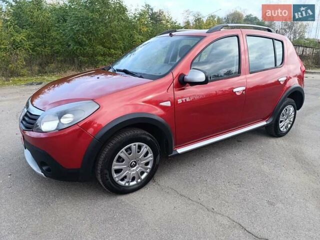 Красный Дачия Sandero StepWay, объемом двигателя 1.6 л и пробегом 183 тыс. км за 5799 $, фото 1 на Automoto.ua
