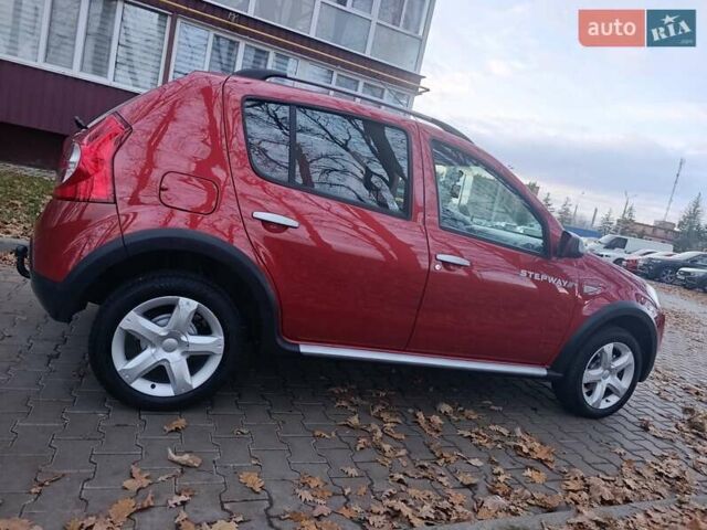 Красный Дачия Sandero StepWay, объемом двигателя 1.6 л и пробегом 145 тыс. км за 7300 $, фото 4 на Automoto.ua