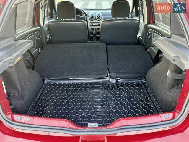 Красный Дачия Sandero StepWay, объемом двигателя 1.46 л и пробегом 228 тыс. км за 7300 $, фото 30 на Automoto.ua