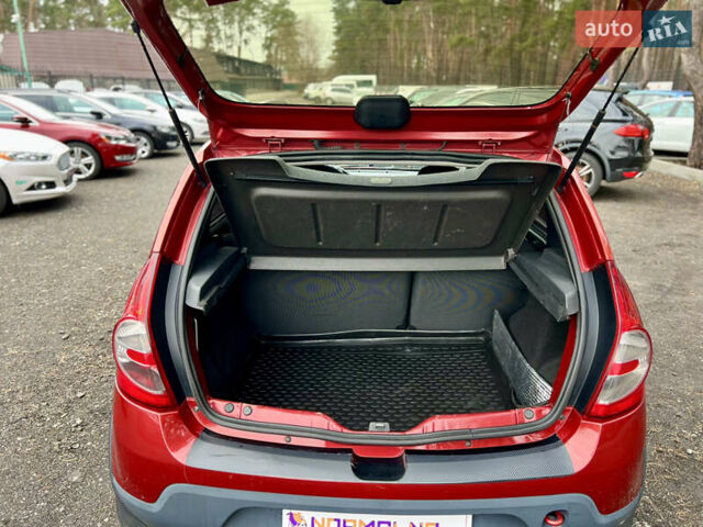 Красный Дачия Sandero StepWay, объемом двигателя 1.6 л и пробегом 167 тыс. км за 5990 $, фото 20 на Automoto.ua