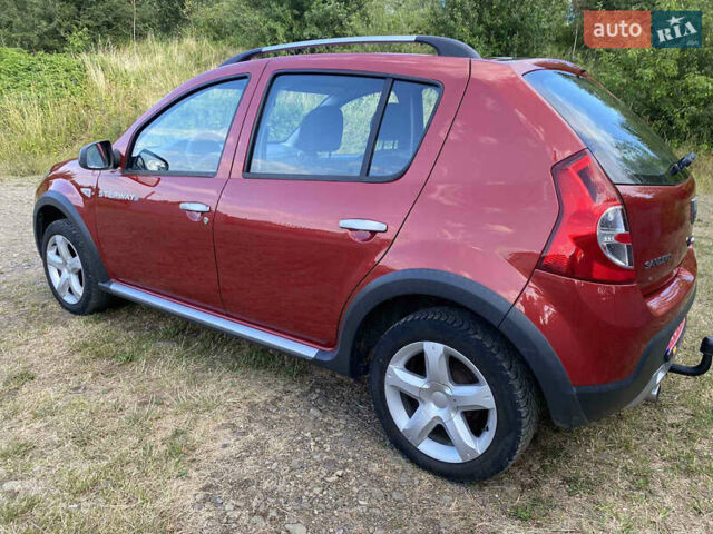 Красный Дачия Sandero StepWay, объемом двигателя 1.6 л и пробегом 167 тыс. км за 6500 $, фото 6 на Automoto.ua