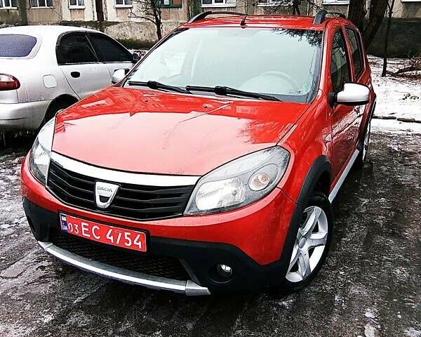 Красный Дачия Sandero StepWay, объемом двигателя 1.6 л и пробегом 167 тыс. км за 6500 $, фото 2 на Automoto.ua