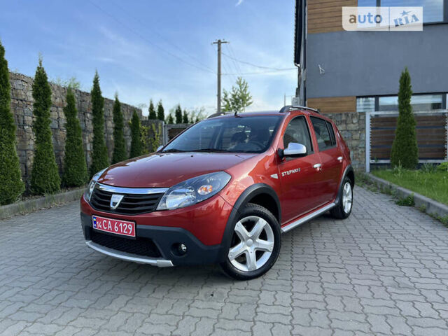 Красный Дачия Sandero StepWay, объемом двигателя 1.6 л и пробегом 145 тыс. км за 6549 $, фото 11 на Automoto.ua