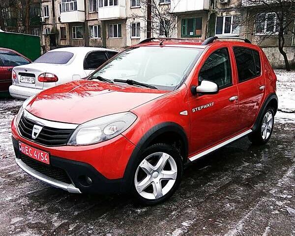 Красный Дачия Sandero StepWay, объемом двигателя 1.6 л и пробегом 167 тыс. км за 6500 $, фото 1 на Automoto.ua