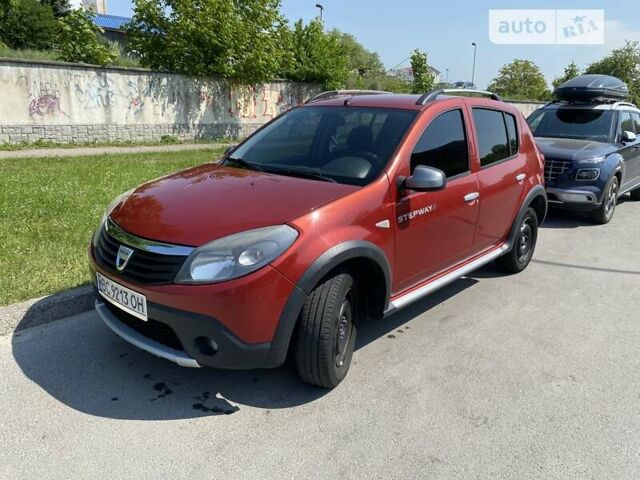 Красный Дачия Sandero StepWay, объемом двигателя 1.6 л и пробегом 227 тыс. км за 6400 $, фото 3 на Automoto.ua