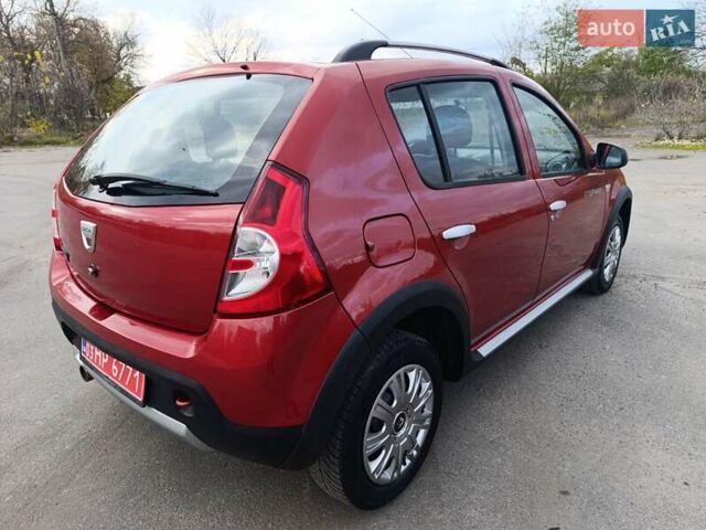 Красный Дачия Sandero StepWay, объемом двигателя 1.6 л и пробегом 183 тыс. км за 5799 $, фото 4 на Automoto.ua