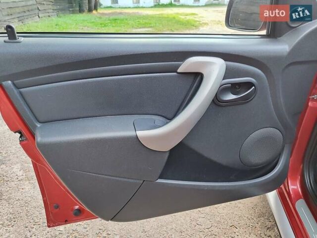 Дачия Sandero StepWay 2011 в Глухове на Automoto.ua Красный Дачия Sandero StepWay, объемом двигателя 1.6 л и пробегом 157 тыс. км за 6600 $, фото 24 на Automoto.ua