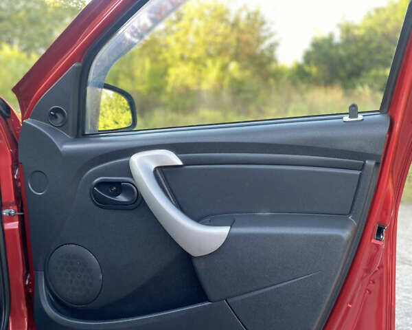 Дачия Sandero StepWay 2011 в Хороле на Automoto.ua Красный Дачия Sandero StepWay, объемом двигателя 1.6 л и пробегом 174 тыс. км за 6700 $, фото 28 на Automoto.ua